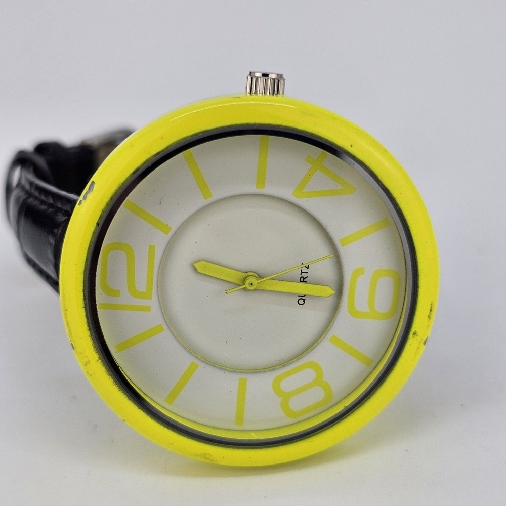 44MM Women's Watch Yellow Case White Dial New Black Leather Bands New Battery